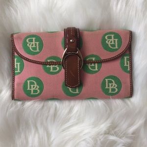 Dooney & Bourke wallet